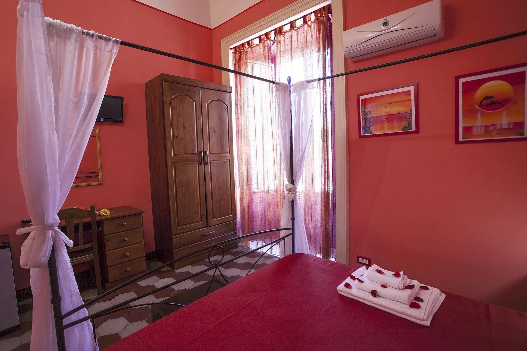 Siciliaetnamare Couette-café Riposto