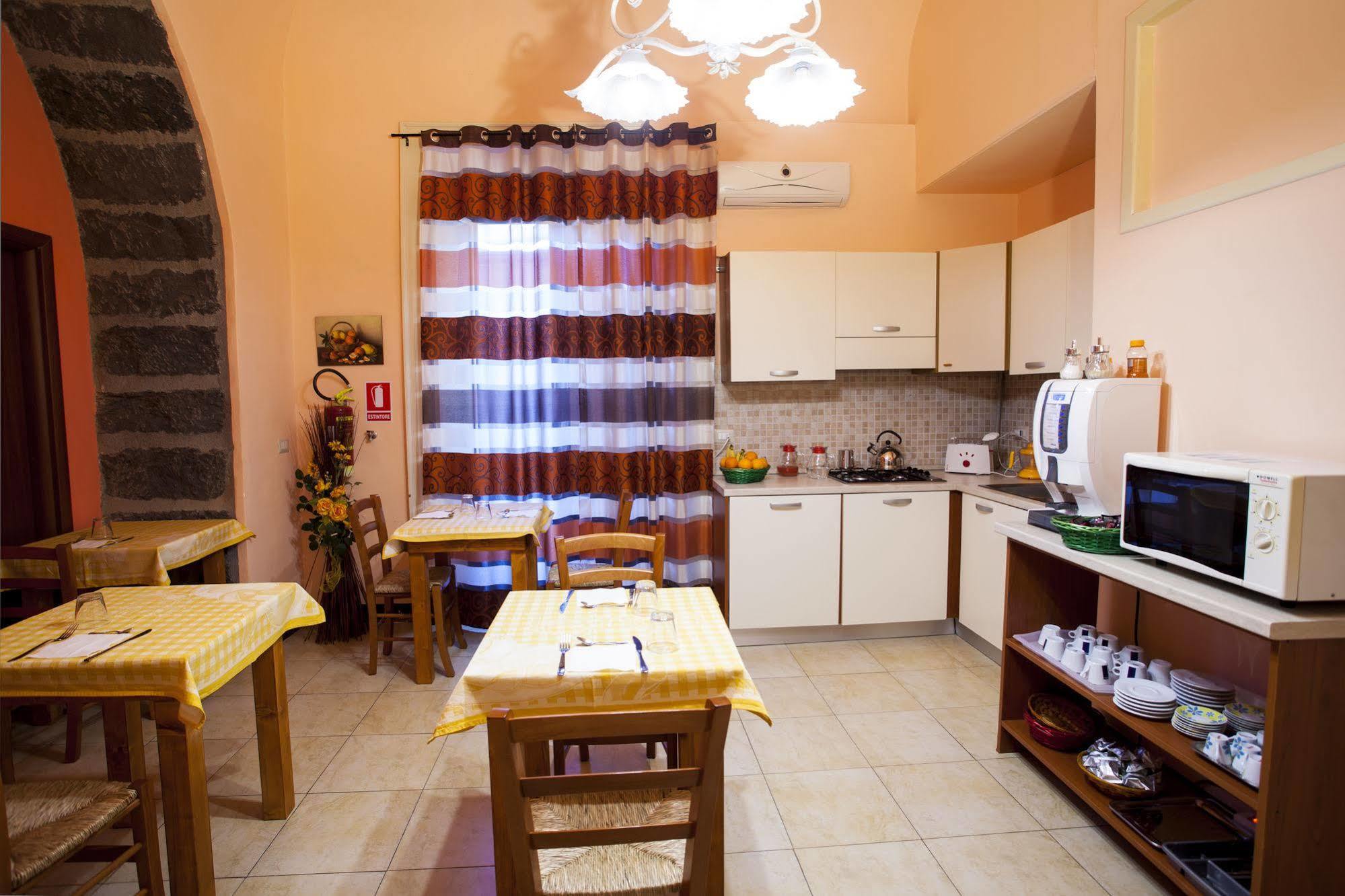 Siciliaetnamare Couette-café