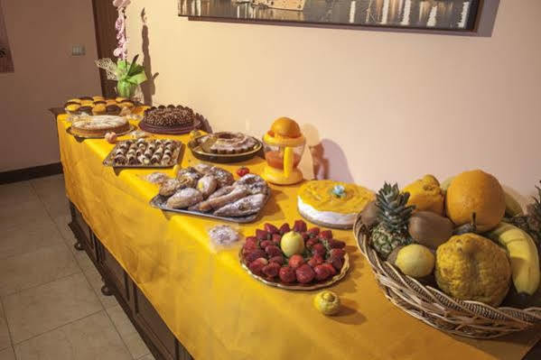 Couette-café Siciliaetnamare Riposto