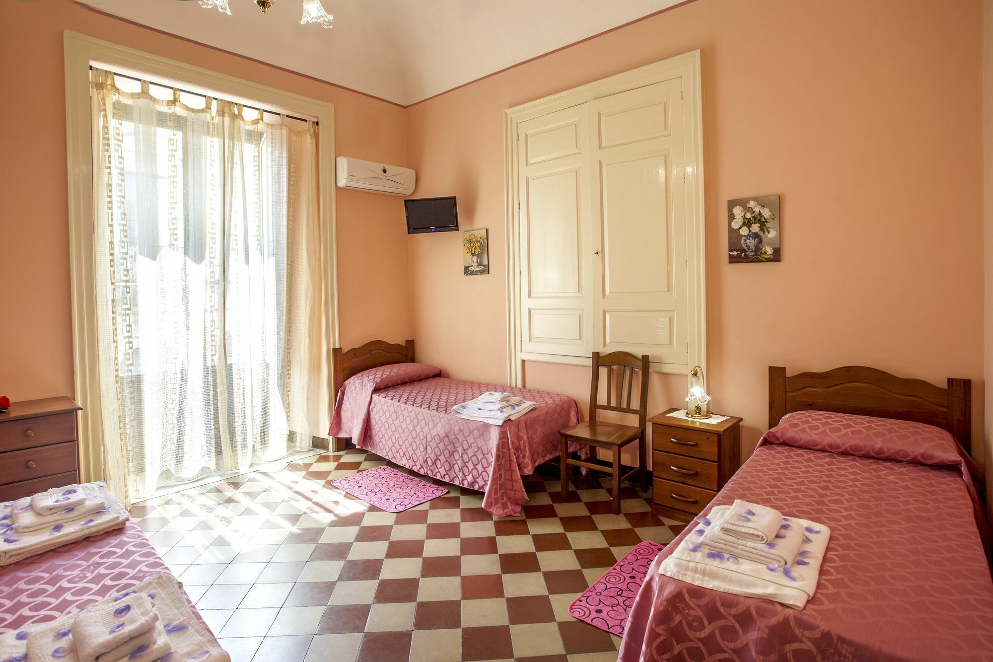 Couette-café Siciliaetnamare 3*